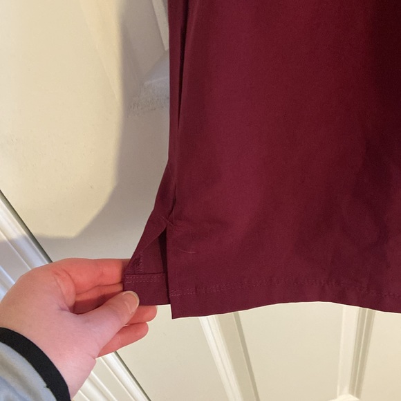 Excellent used condition size medium barco one wine scrub pants - Picture 2 of 6